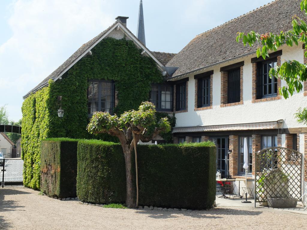 Auberge Du Grand Dauphin Dhuizon Zewnętrze zdjęcie
