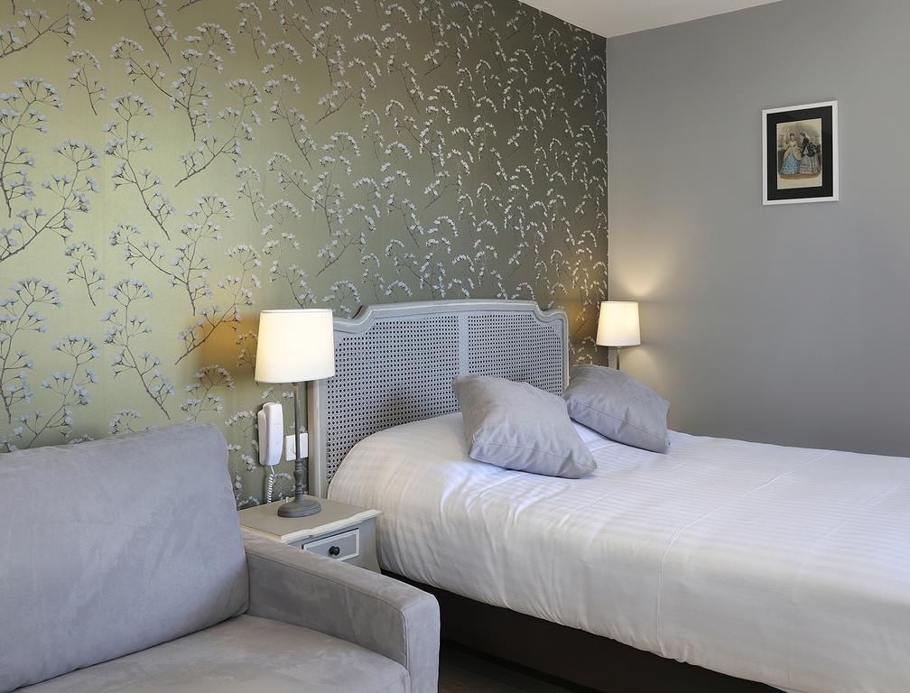 Auberge Du Grand Dauphin Dhuizon Pokój zdjęcie