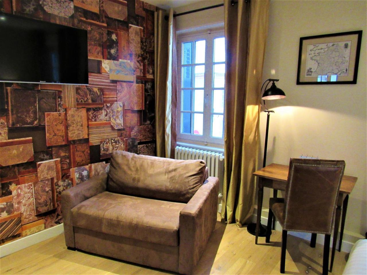 Auberge Du Grand Dauphin Dhuizon Zewnętrze zdjęcie