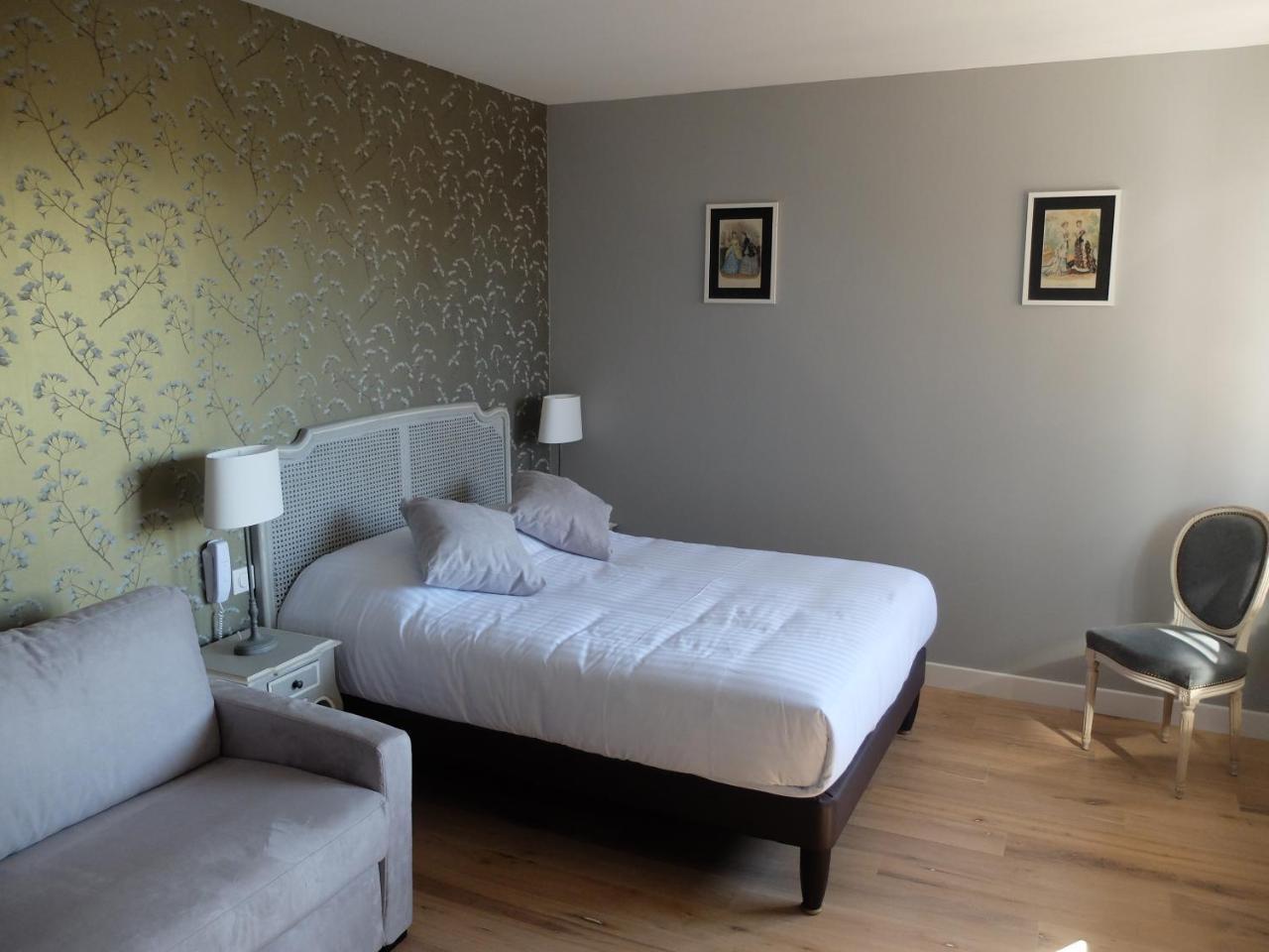 Auberge Du Grand Dauphin Dhuizon Zewnętrze zdjęcie