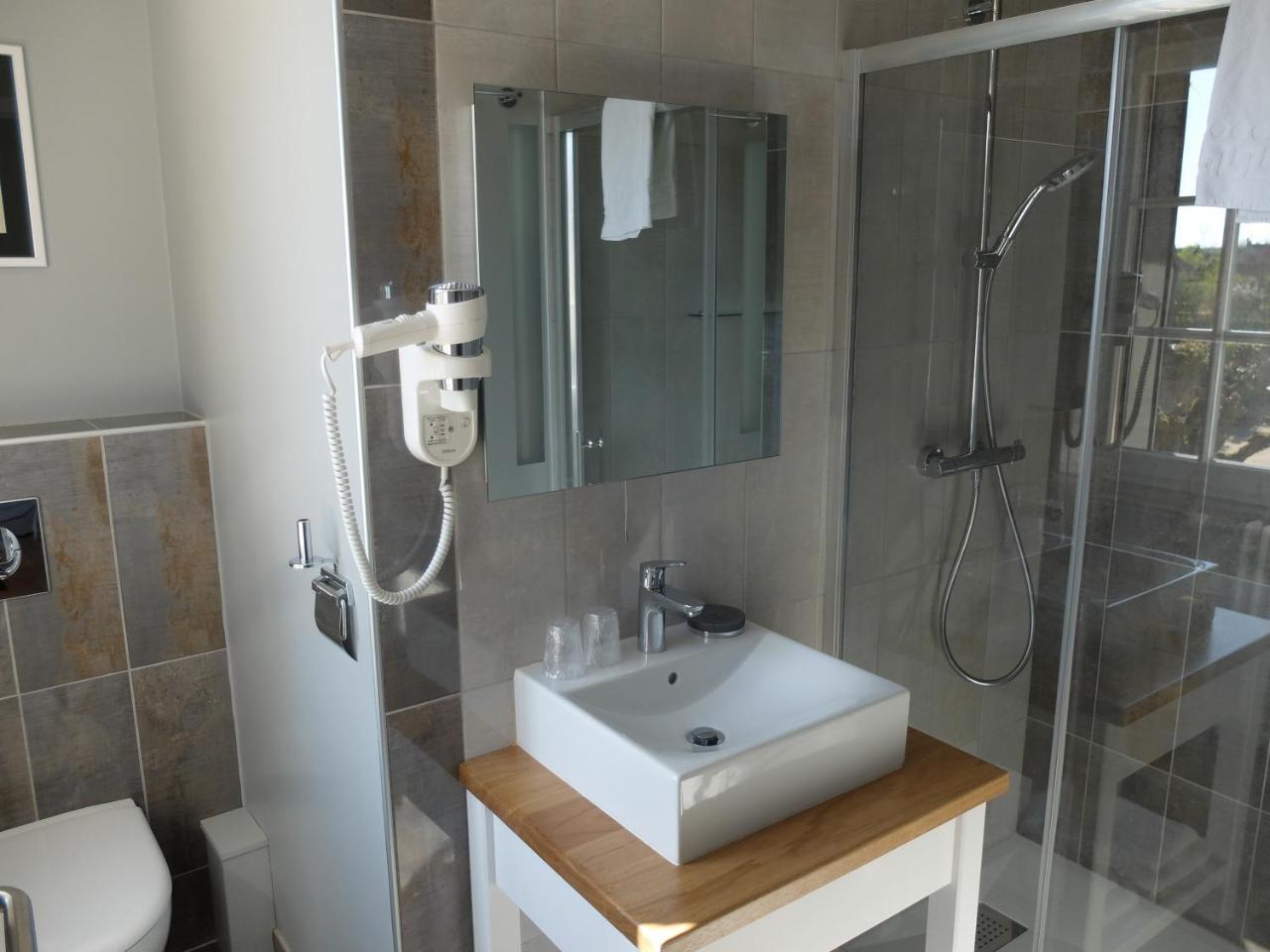 Auberge Du Grand Dauphin Dhuizon Zewnętrze zdjęcie
